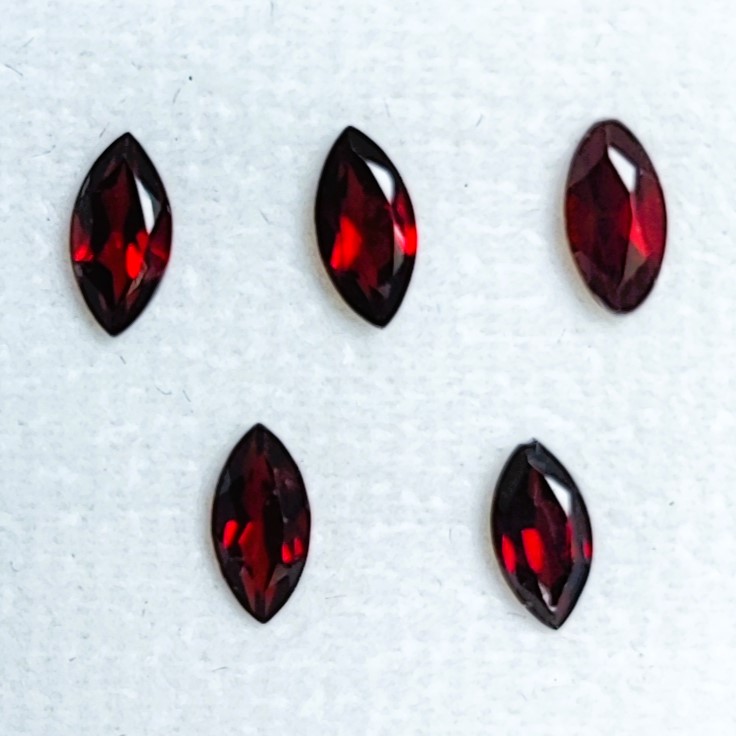 LOT DE 5 GRENATS MARQUISE 6X3 MM
